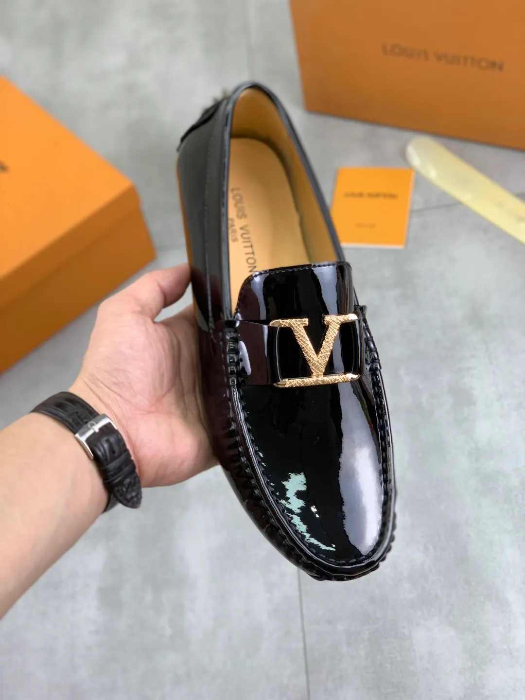 Men's Men's Shoes💰P340💰[New Style] 🆘 🔥🆕[Louis Vuitton] LV Hong Kong high-quality beanie shoes. Loaf style for lazy people. This fabric is made of 🇮🇹 imported Italian first-layer cowhide ➕ full first-layer pigskin lining. The lining is more high-end. The original non-slip and wear-resistant rubber outsole is the only choice for driving. Size: 38-45. Black optional.